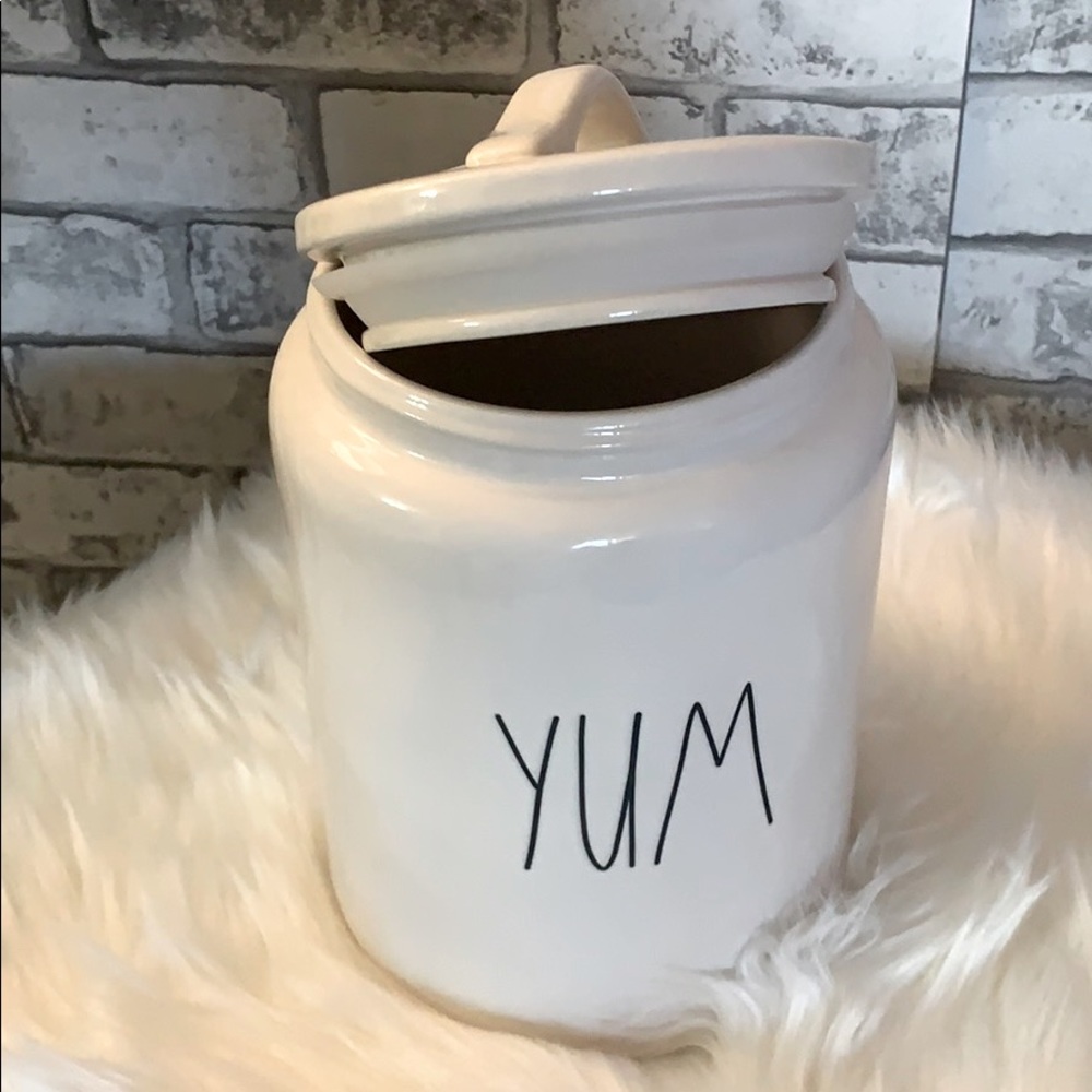 COPY - Rae Dunn Large YUM Canister - Picture 6 of 7